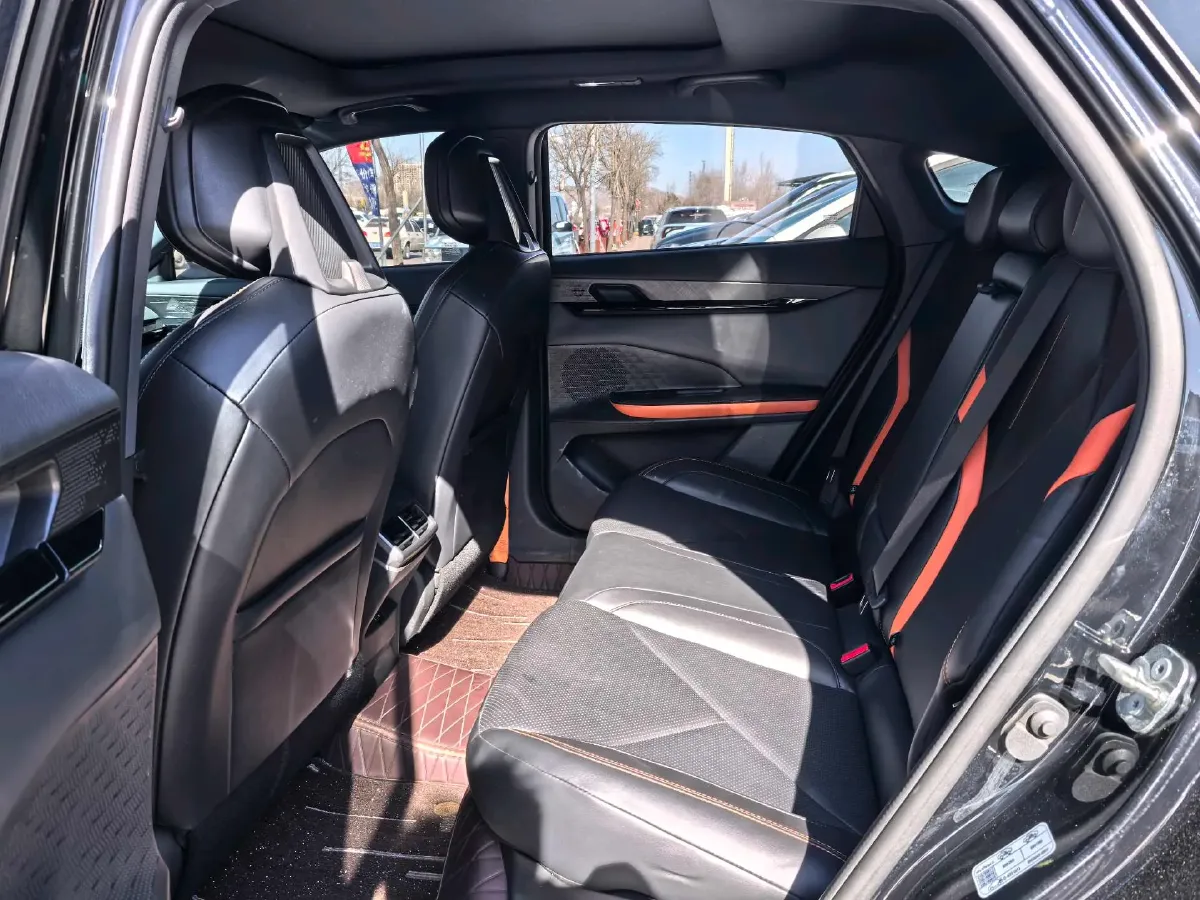 2022 ChangAn UNI-V 1.5T 188HP L4 7DCT,autocango,china used car exporter,china ev exporter,chinese used car exporter,chinese used ev exporter