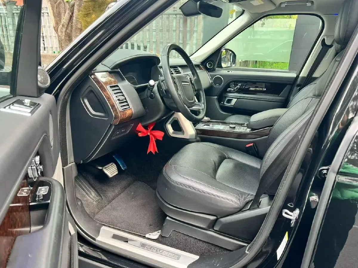 2020 Land Rover Range Rover 3.0T 400HP L6 8AT,autocango,china used car exporter,china ev exporter,chinese used car exporter,chinese used ev exporter