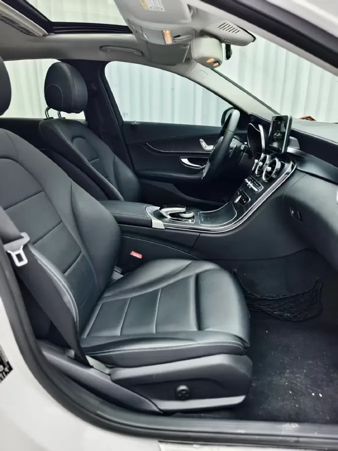 2022 Mercedes-Benz C Class 1.5T 170HP L4 9AT,autocango,china used car exporter,china ev exporter,chinese used car exporter,chinese used ev exporter