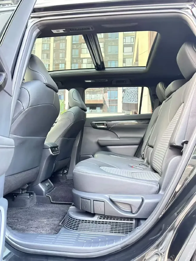 2021 Toyota Crown Kluger 2.5L 192HP L4 E-CVT Hybrid,autocango,china used car exporter,china ev exporter,chinese used car exporter,chinese used ev exporter