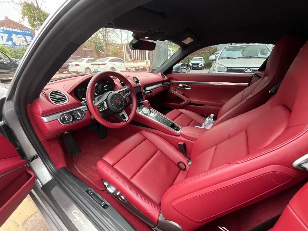 2023 Porsche 718 2.0T 250HP H4 7DCT,autocango,china used car exporter,china ev exporter,chinese used car exporter,chinese used ev exporter