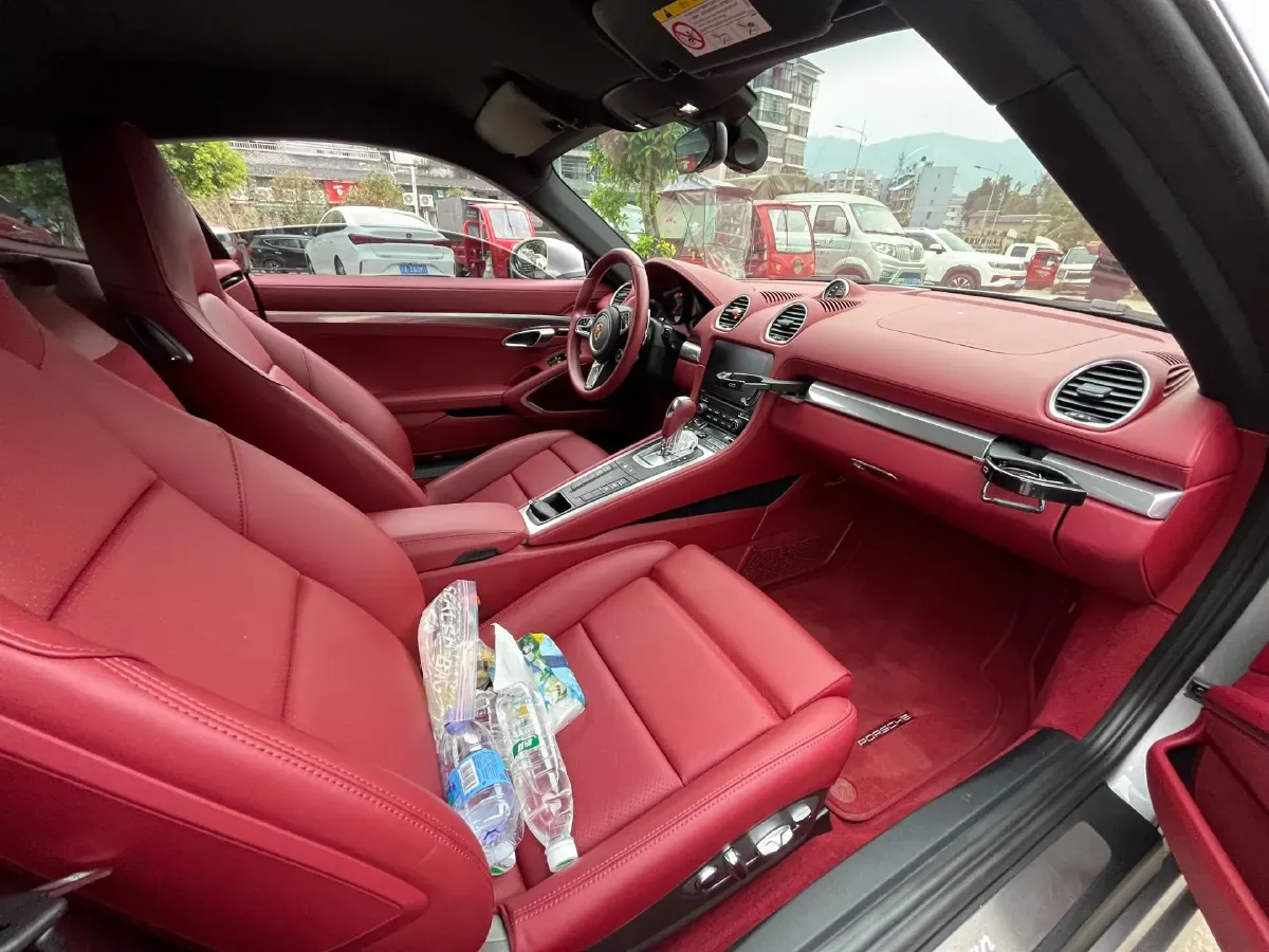 2023 Porsche 718 2.0T 250HP H4 7DCT,autocango,china used car exporter,china ev exporter,chinese used car exporter,chinese used ev exporter