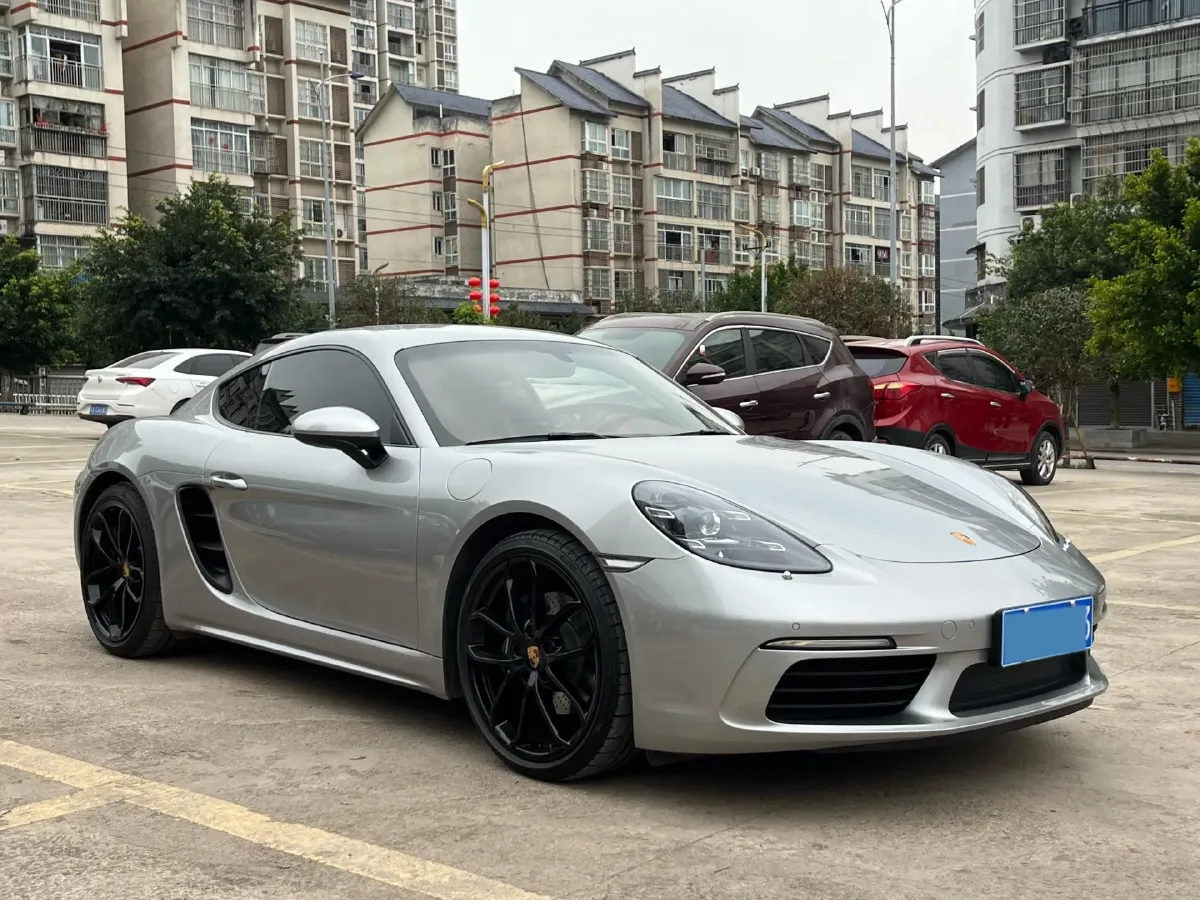 2023 Porsche 718 2.0T 250HP H4 7DCT,autocango,china used car exporter,china ev exporter,chinese used car exporter,chinese used ev exporter