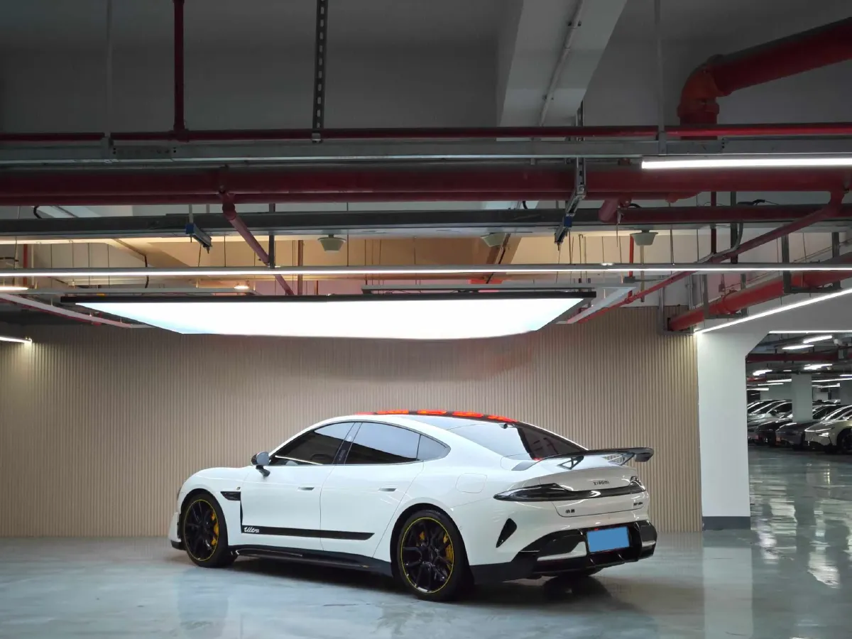 2025 MI SU7 Ultra BEV 93.7KWH,autocango,china used car exporter,china ev exporter,chinese used car exporter,chinese used ev exporter