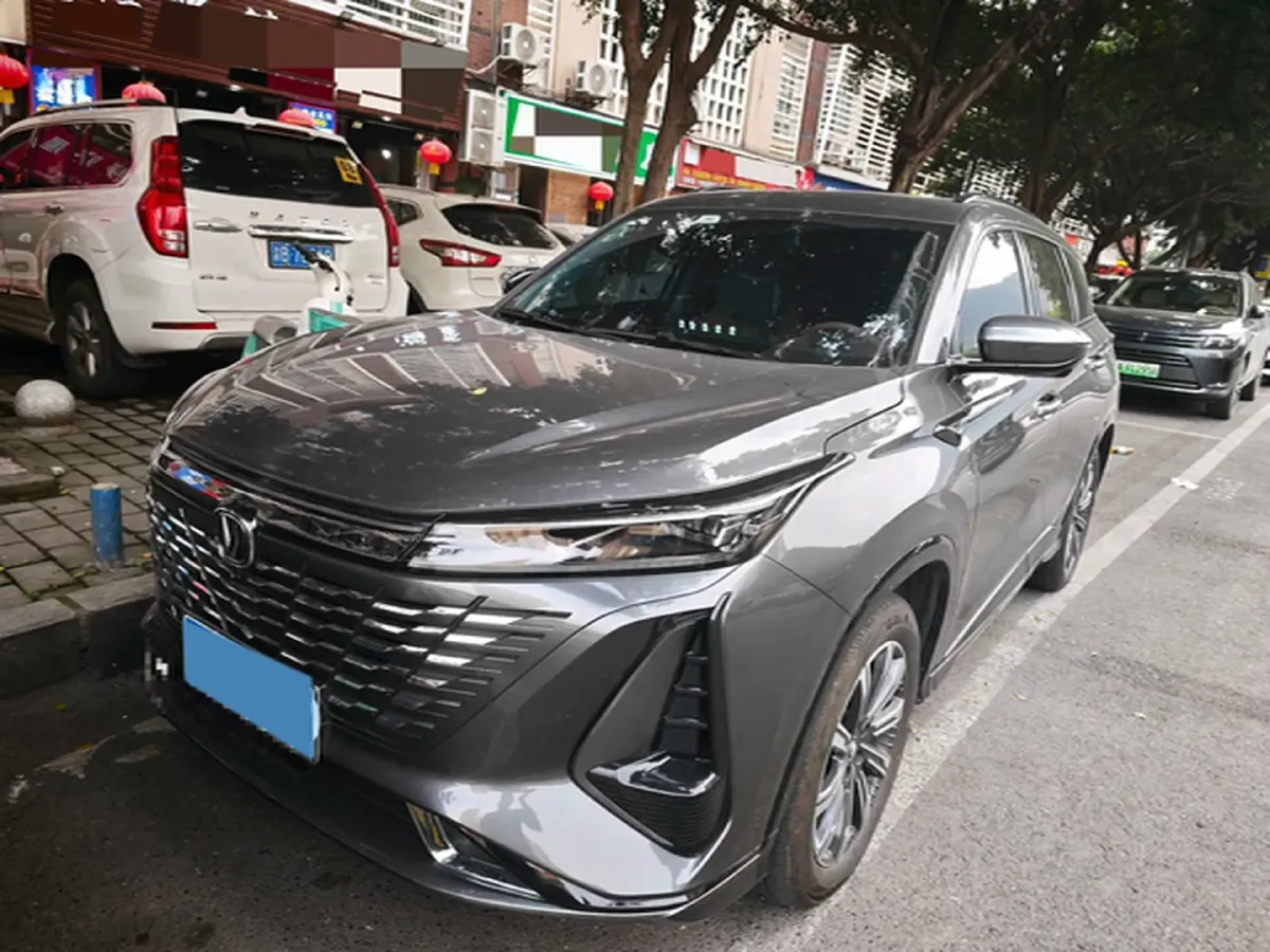 2023 ChangAn CS75 Plus 1.5T 188HP L4 8AT,autocango,china used car exporter,china ev exporter,chinese used car exporter,chinese used ev exporter