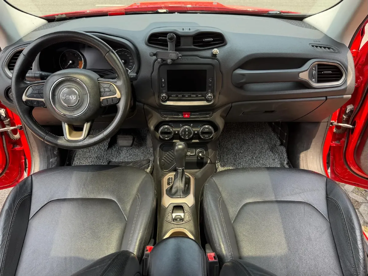 2017 Jeep Renegade 1.4T 150HP L4 7DCT,autocango,china used car exporter,china ev exporter,chinese used car exporter,chinese used ev exporter