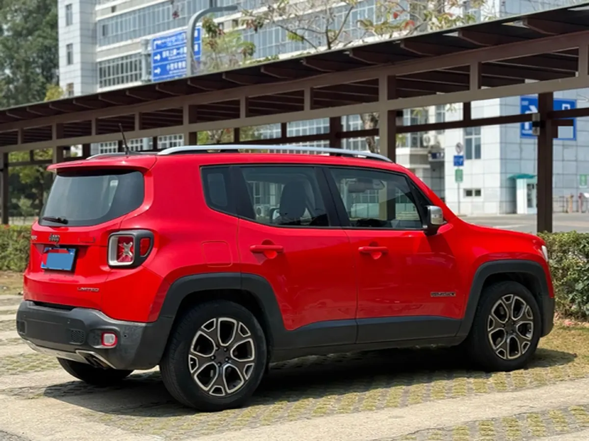 2017 Jeep Renegade 1.4T 150HP L4 7DCT,autocango,china used car exporter,china ev exporter,chinese used car exporter,chinese used ev exporter