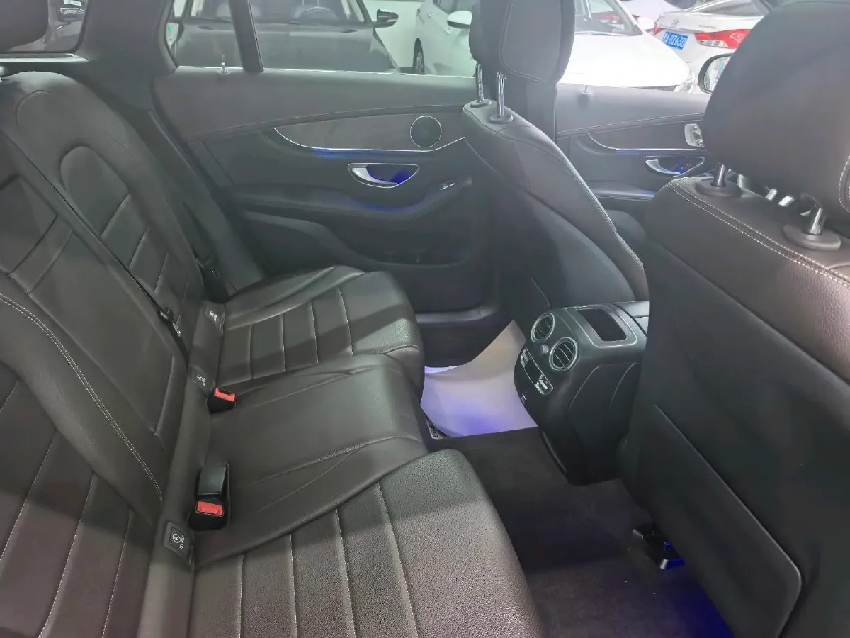 2020 Mercedes-Benz GLC Class 2.0T 258HP L4 9AT,autocango,china used car exporter,china ev exporter,chinese used car exporter,chinese used ev exporter