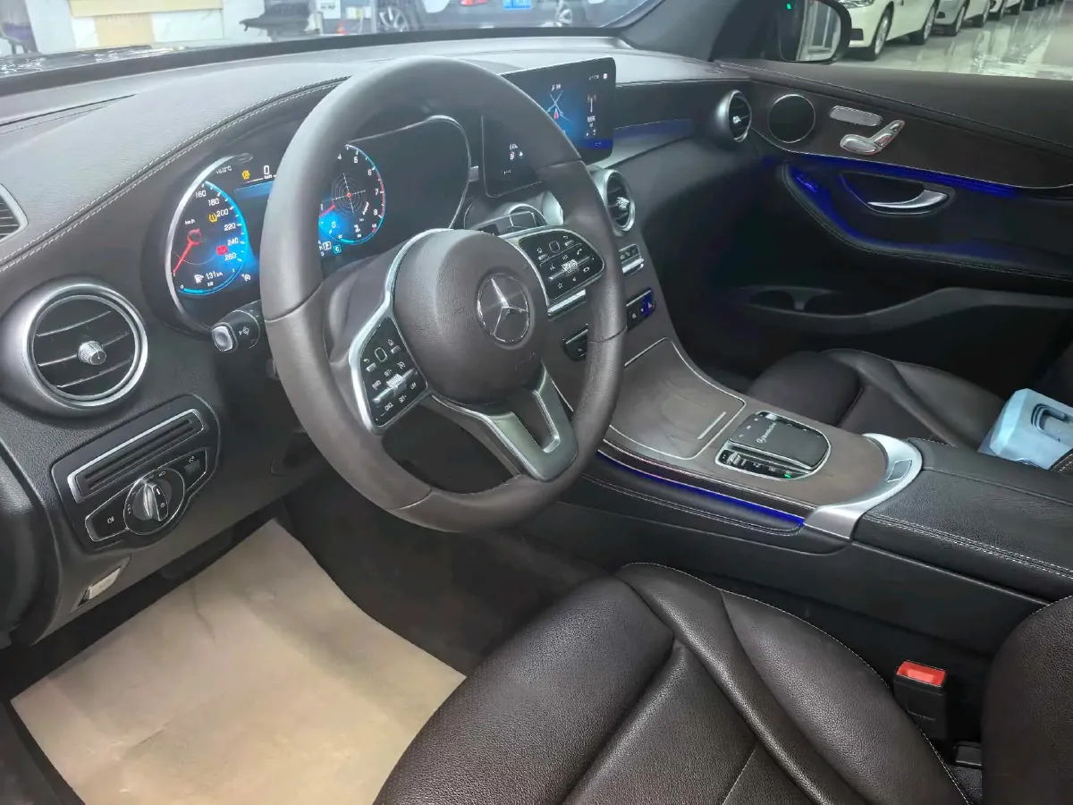 2020 Mercedes-Benz GLC Class 2.0T 258HP L4 9AT,autocango,china used car exporter,china ev exporter,chinese used car exporter,chinese used ev exporter