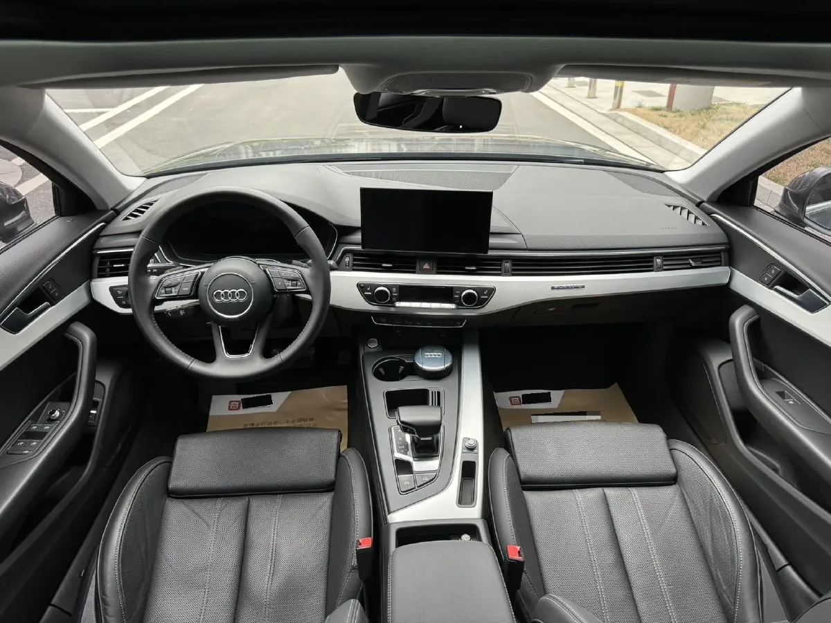 2020 Audi A4L 2.0T 190HP L4 7DCT,autocango,china used car exporter,china ev exporter,chinese used car exporter,chinese used ev exporter