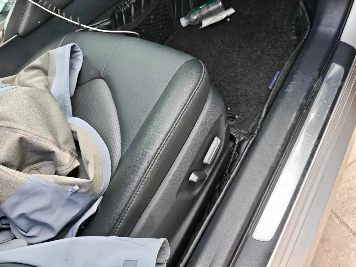 2018 Toyota Camry 2.5L 209HP L4 8AT,autocango,china used car exporter,china ev exporter,chinese used car exporter,chinese used ev exporter