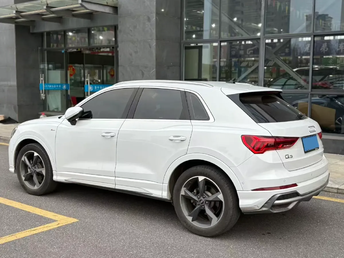 2022 Audi Q3 1.4T 150HP L4 7DCT,autocango,china used car exporter,china ev exporter,chinese used car exporter,chinese used ev exporter