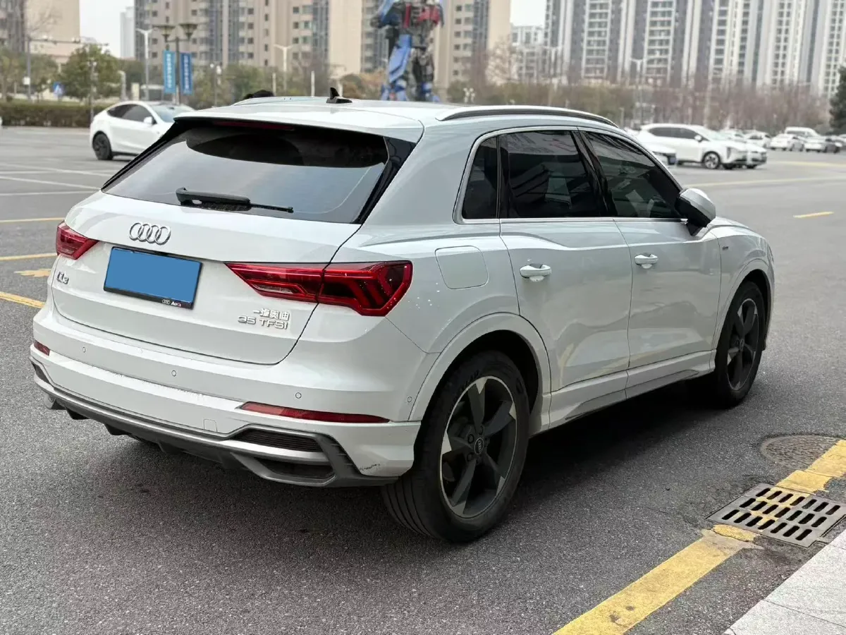 2022 Audi Q3 1.4T 150HP L4 7DCT,autocango,china used car exporter,china ev exporter,chinese used car exporter,chinese used ev exporter