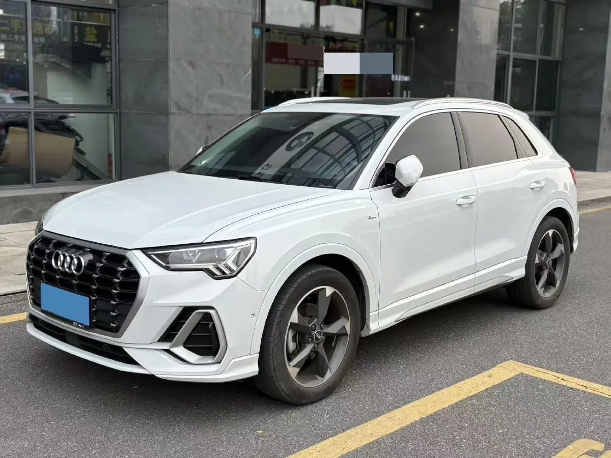 2022 Audi Q3 1.4T 150HP L4 7DCT,autocango,china used car exporter,china ev exporter,chinese used car exporter,chinese used ev exporter