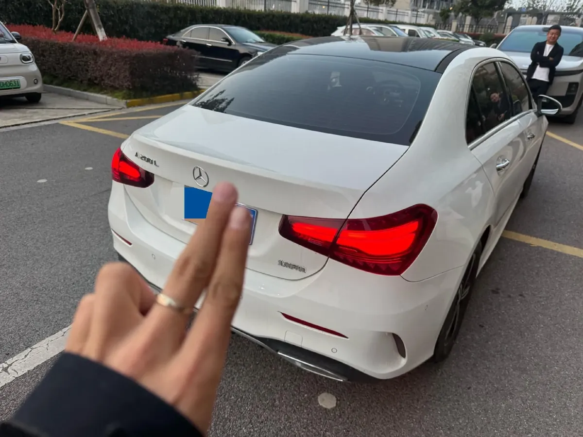 2024 Mercedes-Benz A Class 1.3T 163HP L4 7DCT,autocango,china used car exporter,china ev exporter,chinese used car exporter,chinese used ev exporter