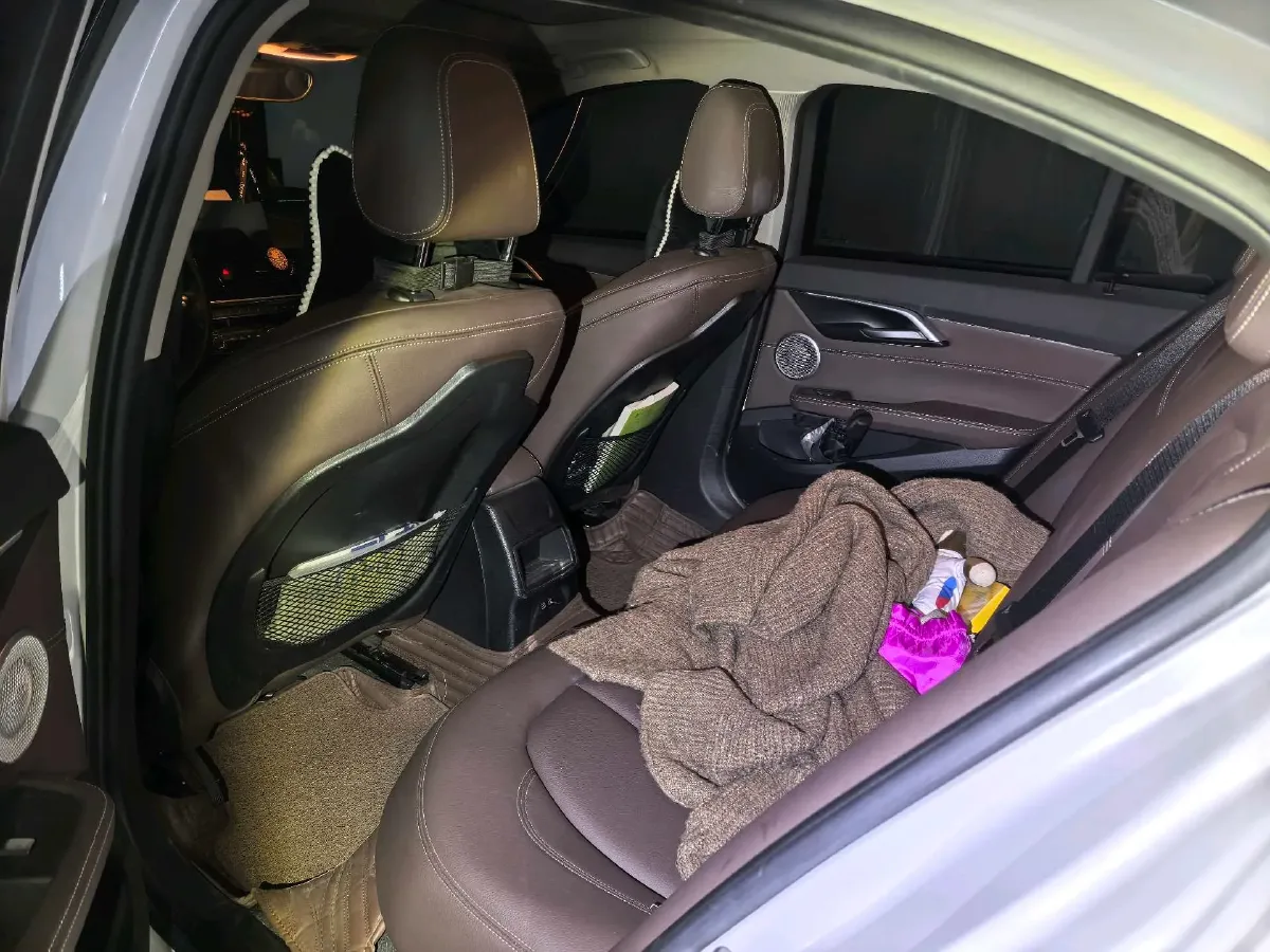 2021 BMW 1 Series 1.5T 140HP L3 7DCT,autocango,china used car exporter,china ev exporter,chinese used car exporter,chinese used ev exporter