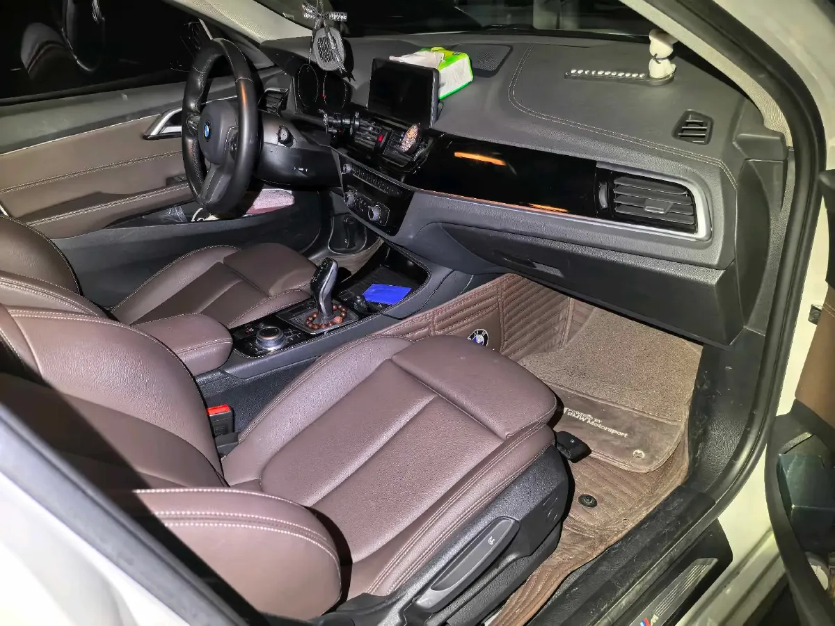 2021 BMW 1 Series 1.5T 140HP L3 7DCT,autocango,china used car exporter,china ev exporter,chinese used car exporter,chinese used ev exporter