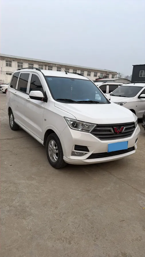 2019 WuLing HongGuang 1.5L 99HP L4 6MT,autocango,china used car exporter,china ev exporter,chinese used car exporter,chinese used ev exporter