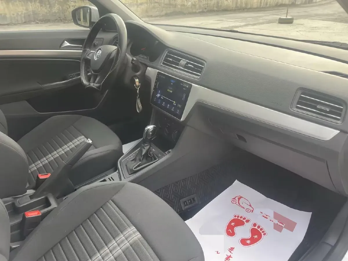 2019 Volkswagen T-Cross 1.5L 113HP L4 6AT,autocango,china used car exporter,china ev exporter,chinese used car exporter,chinese used ev exporter