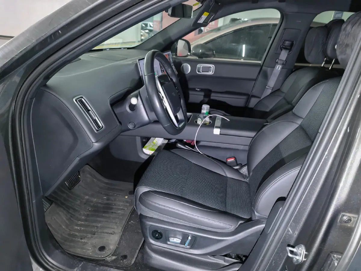 2024 Li L6 Range Extended 154HP L4 REEV 36.8KWH,autocango,china used car exporter,china ev exporter,chinese used car exporter,chinese used ev exporter