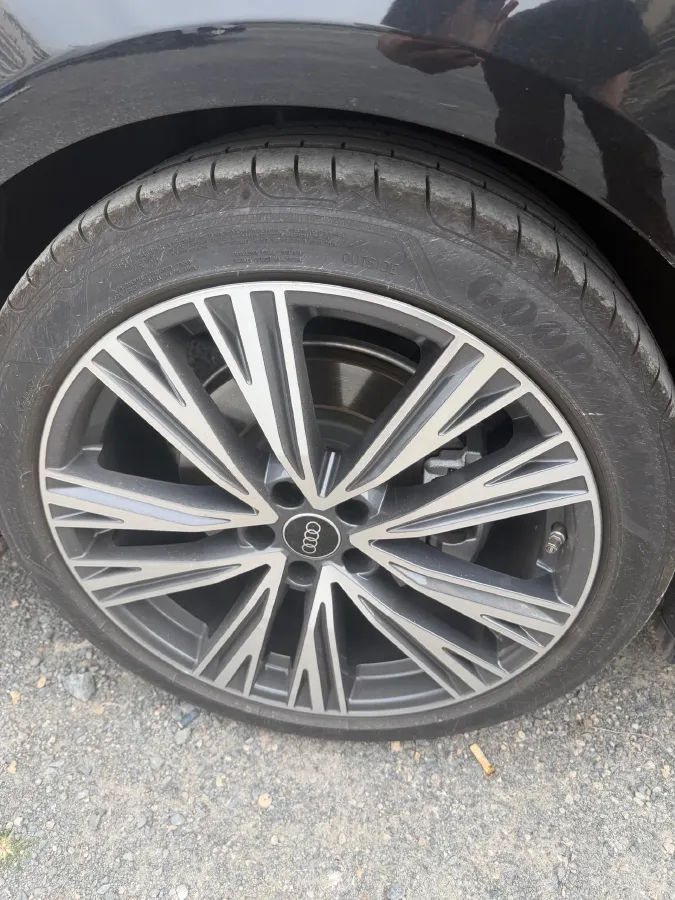 2024 Audi A6L 2.0T 245HP L4 7DCT,autocango,china used car exporter,china ev exporter,chinese used car exporter,chinese used ev exporter