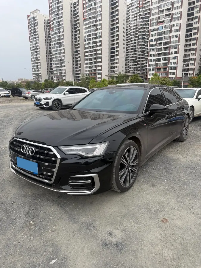 2024 Audi A6L 2.0T 245HP L4 7DCT,autocango,china used car exporter,china ev exporter,chinese used car exporter,chinese used ev exporter