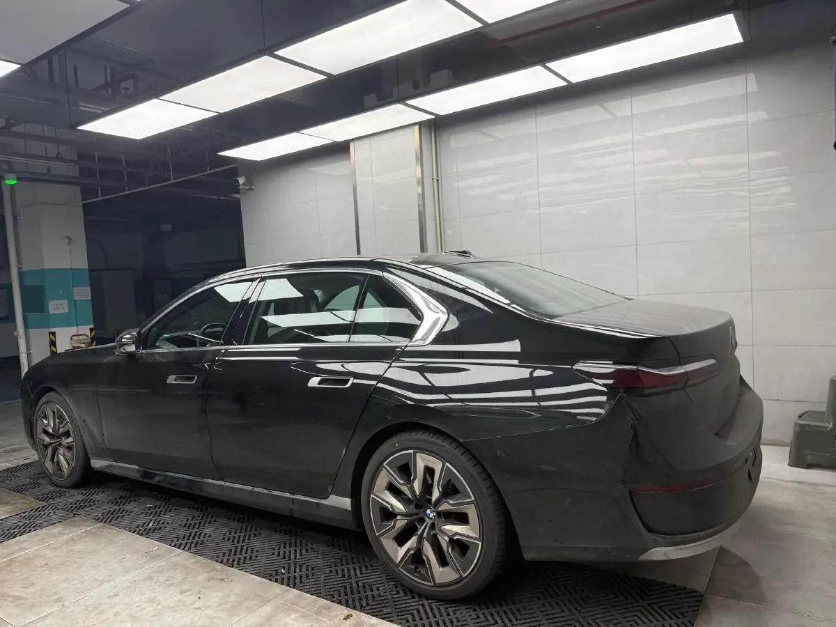 2023 BMW 7 Series 3.0T 381HP L6 8AT,autocango,china used car exporter,china ev exporter,chinese used car exporter,chinese used ev exporter