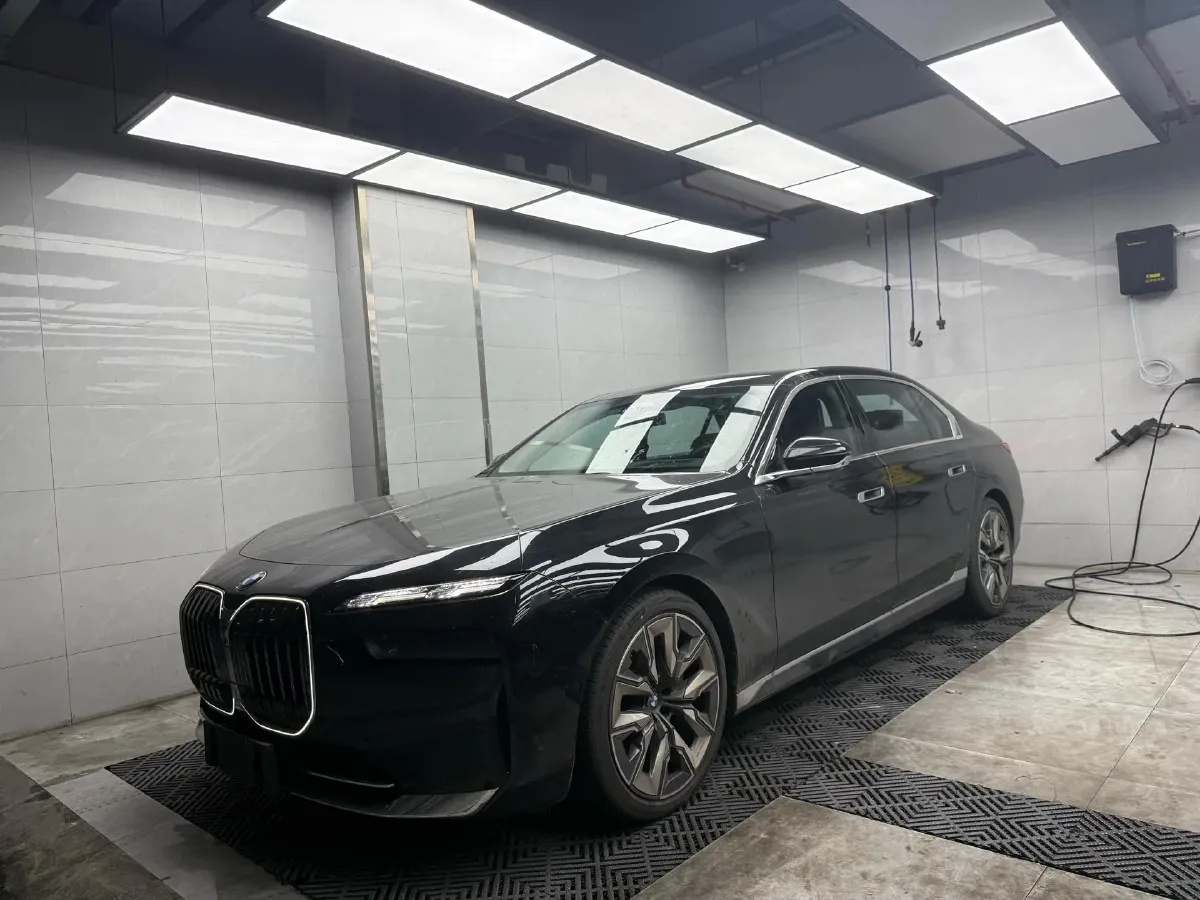 2023 BMW 7 Series 3.0T 381HP L6 8AT,autocango,china used car exporter,china ev exporter,chinese used car exporter,chinese used ev exporter