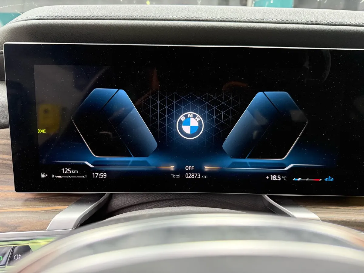 2023 BMW 7 Series 3.0T 381HP L6 8AT,autocango,china used car exporter,china ev exporter,chinese used car exporter,chinese used ev exporter