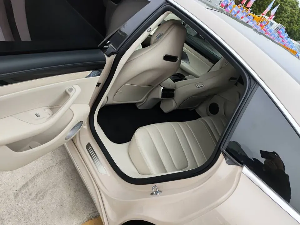 2025 Luxeed S7 BEV 100KWH,autocango,china used car exporter,china ev exporter,chinese used car exporter,chinese used ev exporter