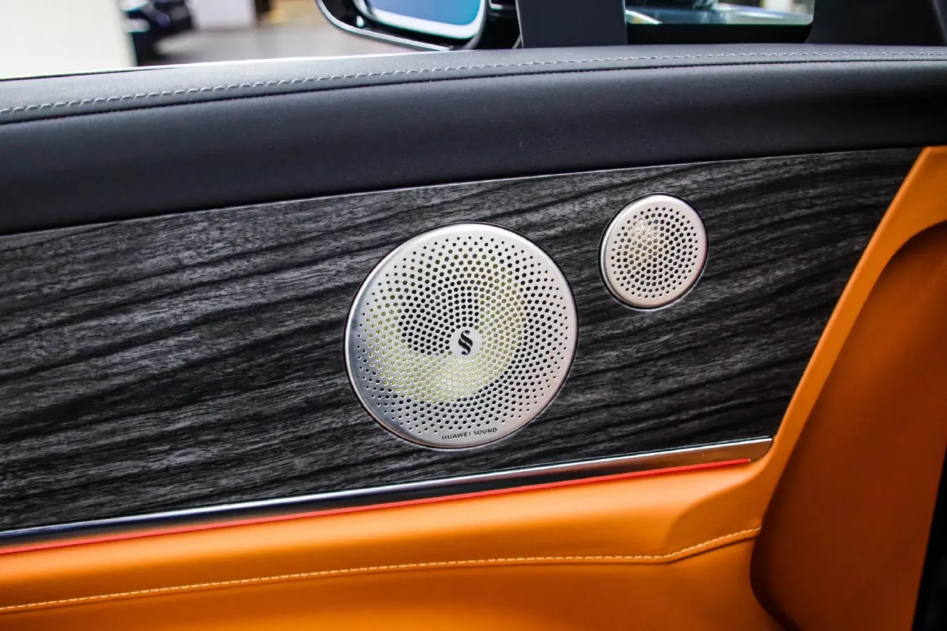 2024 AITO AITO M9 1.5T 152HP L4 REEV 42KWH,autocango,china used car exporter,china ev exporter,chinese used car exporter,chinese used ev exporter