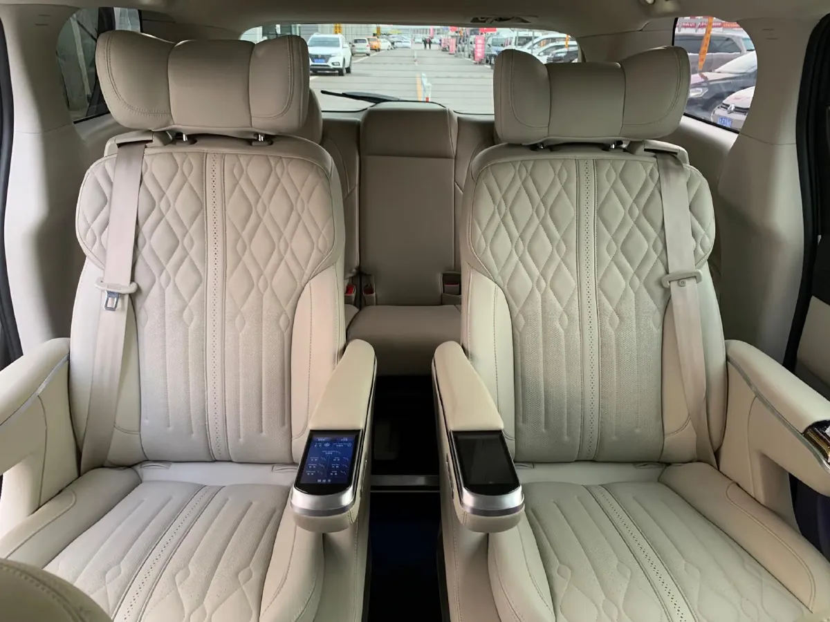 2023 Buick GL8 2.0T 237HP L4 9AT,autocango,china used car exporter,china ev exporter,chinese used car exporter,chinese used ev exporter