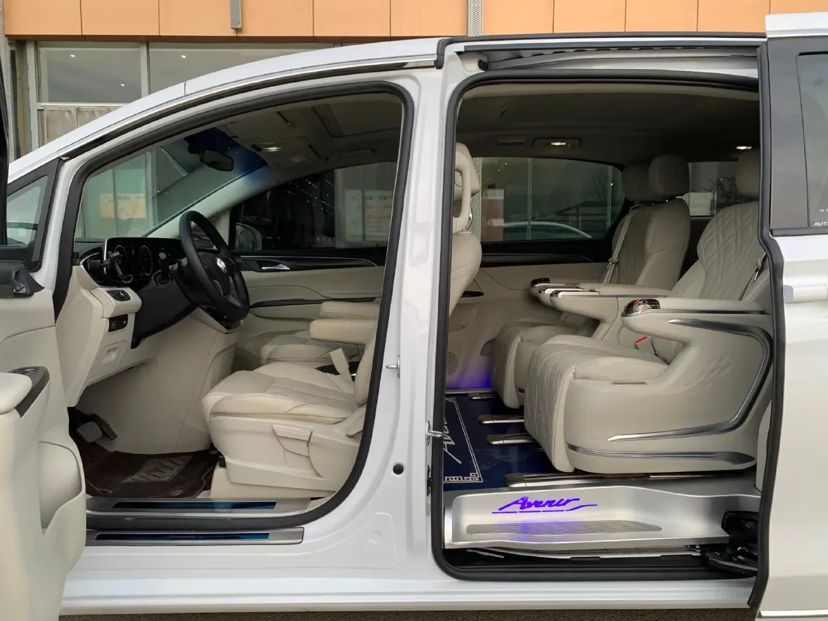 2023 Buick GL8 2.0T 237HP L4 9AT,autocango,china used car exporter,china ev exporter,chinese used car exporter,chinese used ev exporter