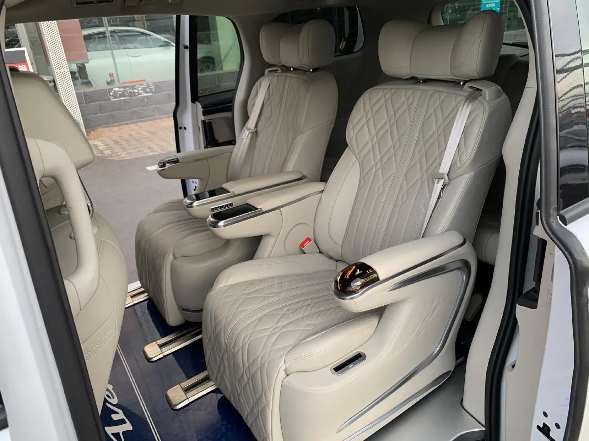 2023 Buick GL8 2.0T 237HP L4 9AT,autocango,china used car exporter,china ev exporter,chinese used car exporter,chinese used ev exporter