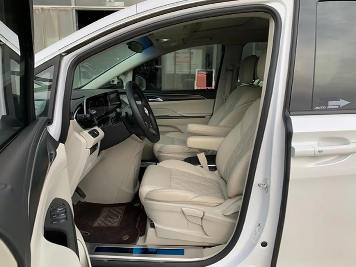 2023 Buick GL8 2.0T 237HP L4 9AT,autocango,china used car exporter,china ev exporter,chinese used car exporter,chinese used ev exporter