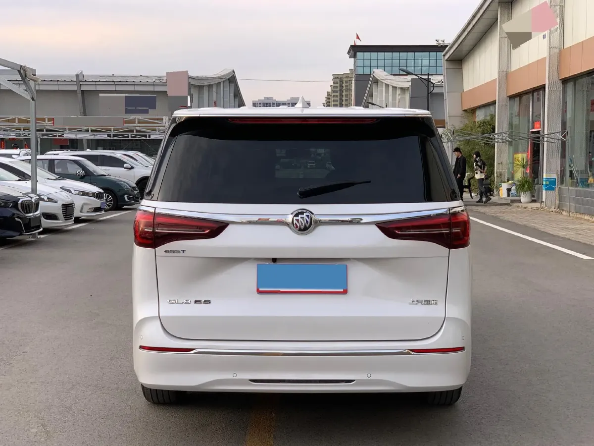 2023 Buick GL8 2.0T 237HP L4 9AT,autocango,china used car exporter,china ev exporter,chinese used car exporter,chinese used ev exporter