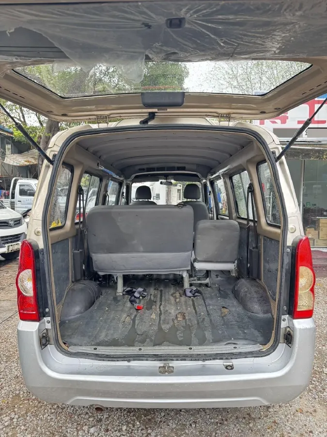 2017 WuLing RongGuang 1.5L 107HP L4 5MT,autocango,china used car exporter,china ev exporter,chinese used car exporter,chinese used ev exporter