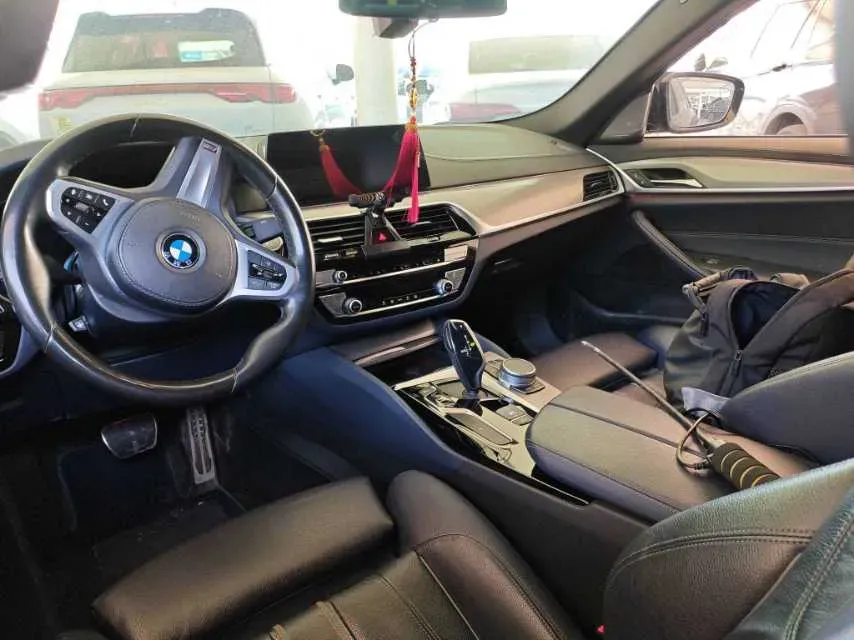 2020 BMW 5 Series 2.0T 184HP L4 8AT,autocango,china used car exporter,china ev exporter,chinese used car exporter,chinese used ev exporter