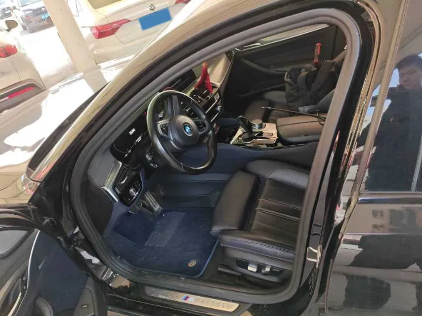 2020 BMW 5 Series 2.0T 184HP L4 8AT,autocango,china used car exporter,china ev exporter,chinese used car exporter,chinese used ev exporter