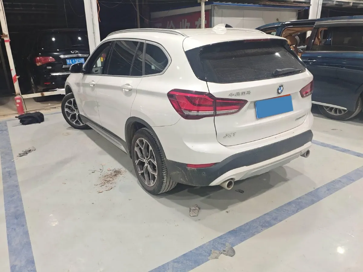 2022 BMW X1 1.5T 140HP L3 7DCT,autocango,china used car exporter,china ev exporter,chinese used car exporter,chinese used ev exporter