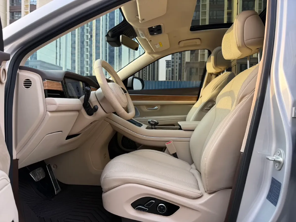 2024 AITO AITO M7 1.5T 152HP L4 REEV 40KWH,autocango,china used car exporter,china ev exporter,chinese used car exporter,chinese used ev exporter