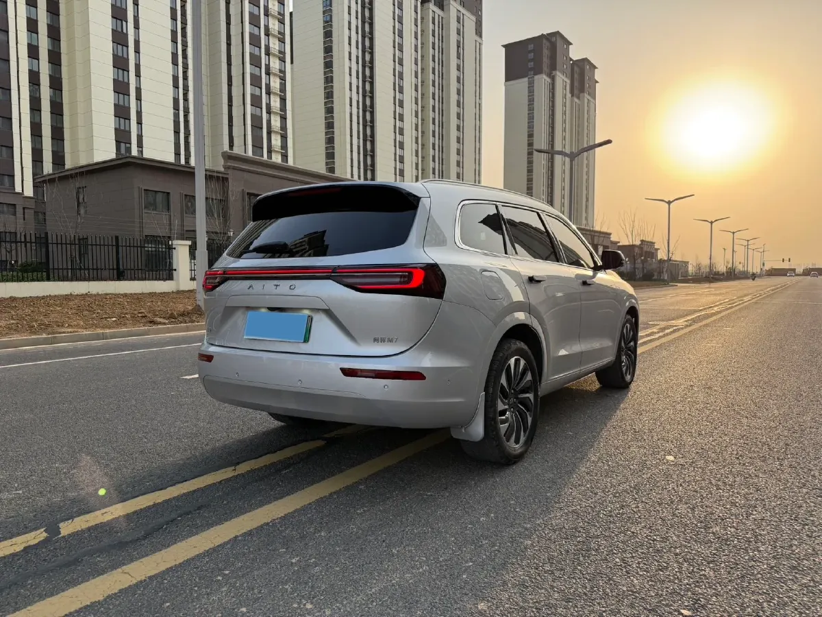 2024 AITO AITO M7 1.5T 152HP L4 REEV 40KWH,autocango,china used car exporter,china ev exporter,chinese used car exporter,chinese used ev exporter