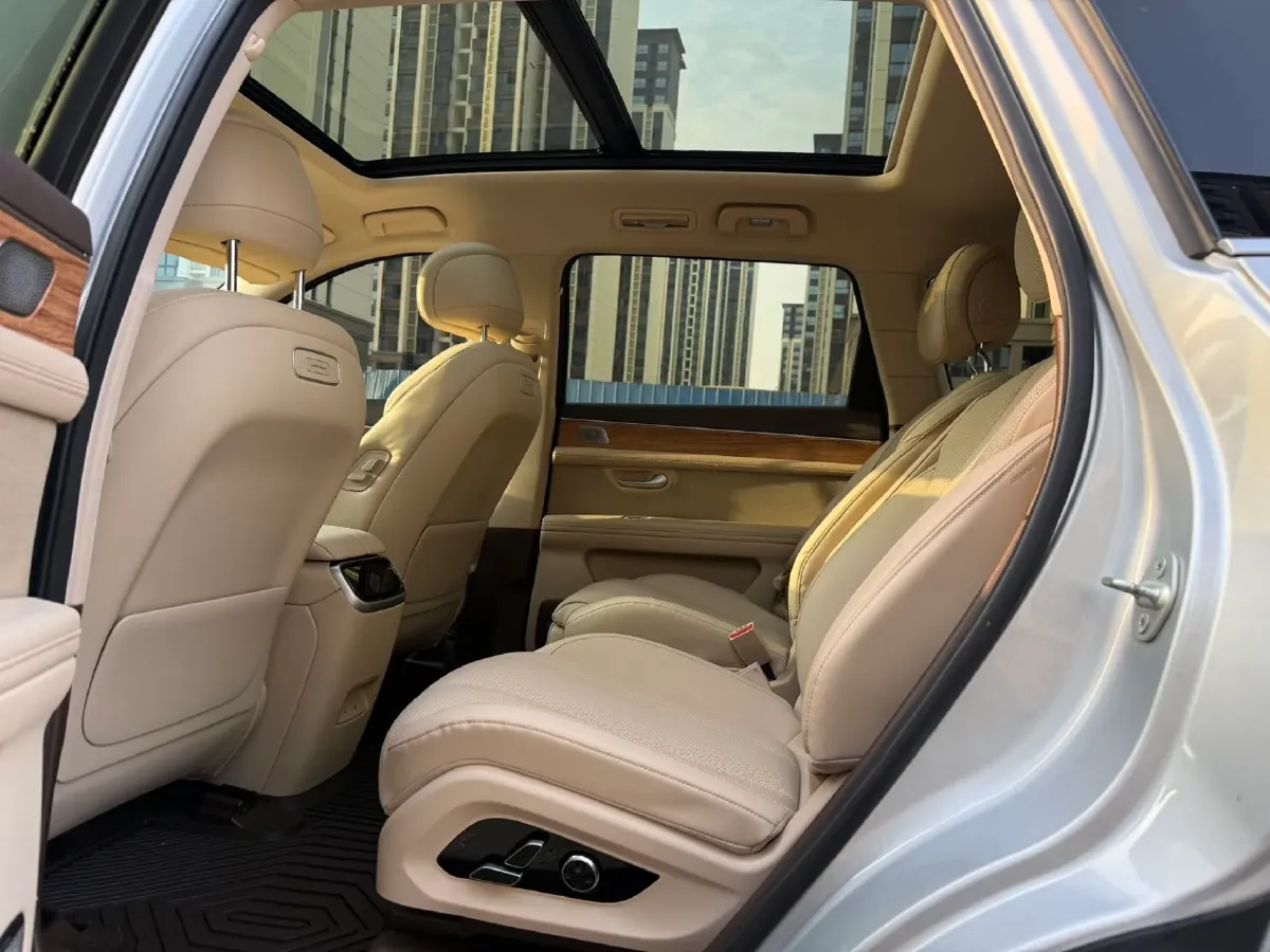 2024 AITO AITO M7 1.5T 152HP L4 REEV 40KWH,autocango,china used car exporter,china ev exporter,chinese used car exporter,chinese used ev exporter