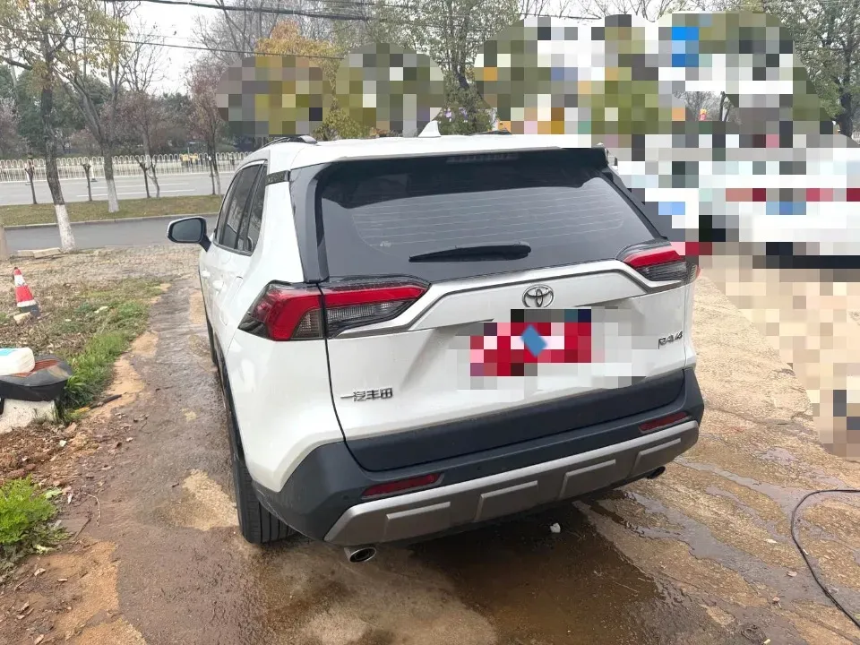 2024 Toyota RAV4 2.0L 171HP L4 CVT,autocango,china used car exporter,china ev exporter,chinese used car exporter,chinese used ev exporter