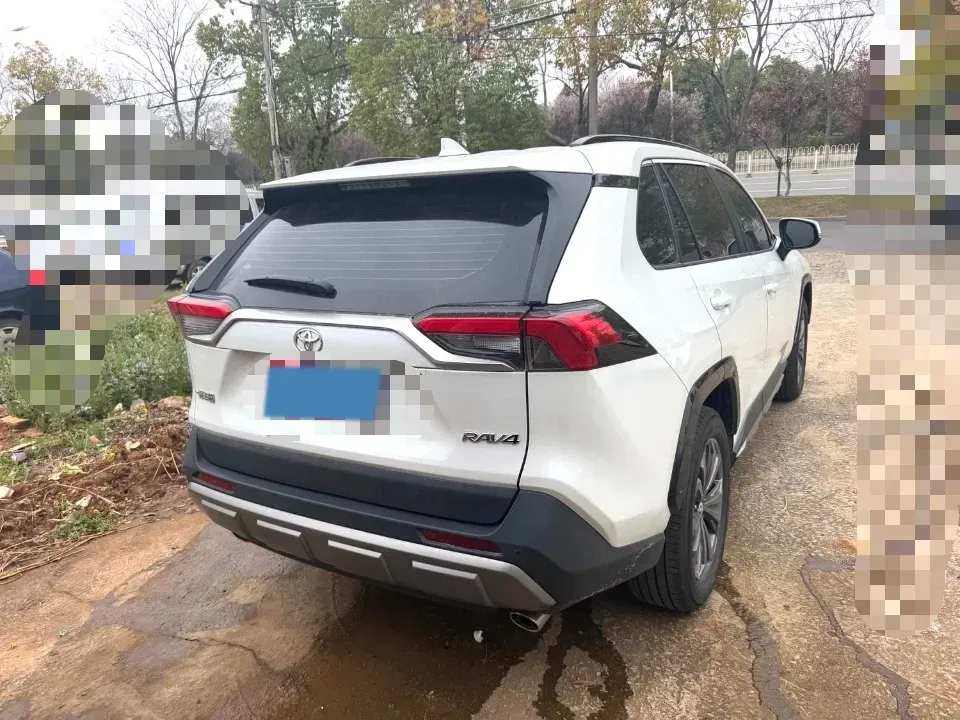 2024 Toyota RAV4 2.0L 171HP L4 CVT,autocango,china used car exporter,china ev exporter,chinese used car exporter,chinese used ev exporter