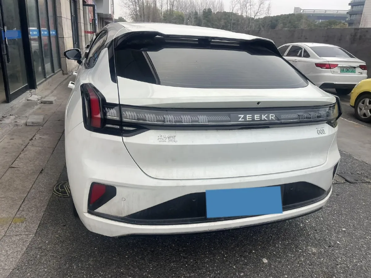 2025 Zeekr 001 BEV 100KWH,autocango,china used car exporter,china ev exporter,chinese used car exporter,chinese used ev exporter