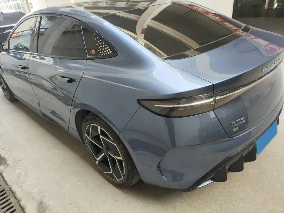 2022 AITO AITO M5 Range Extended 125HP REEV 40KWH,autocango,china used car exporter,china ev exporter,chinese used car exporter,chinese used ev exporter