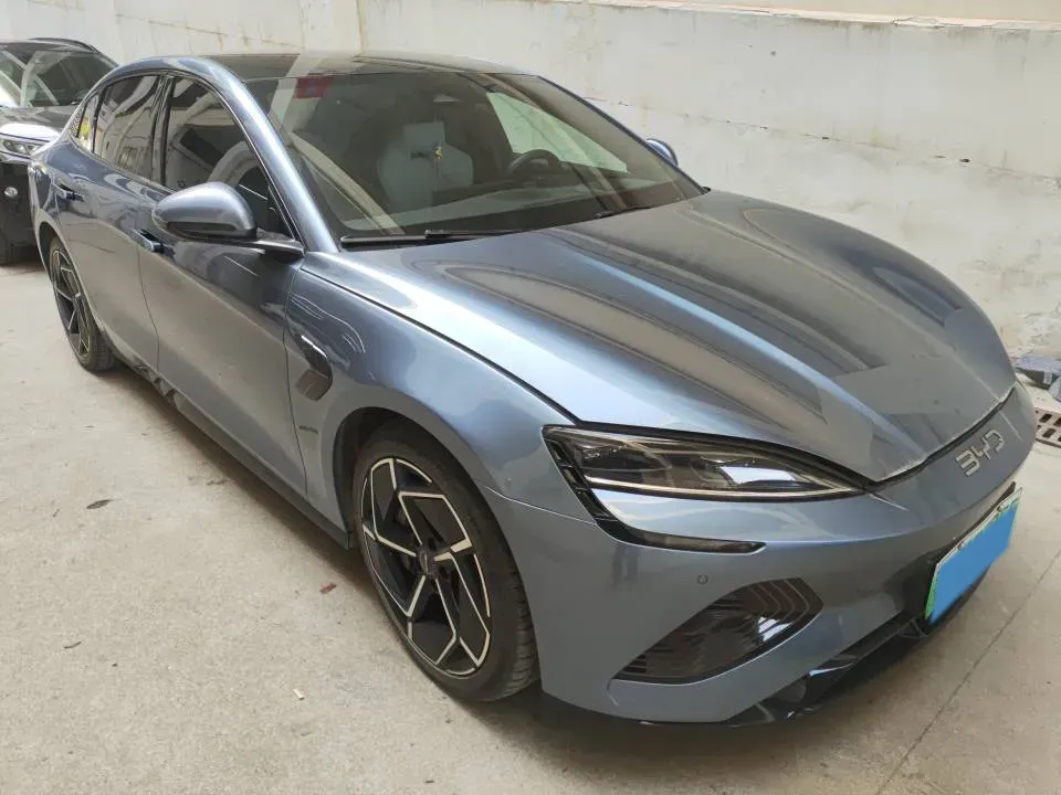 2022 AITO AITO M5 Range Extended 125HP REEV 40KWH,autocango,china used car exporter,china ev exporter,chinese used car exporter,chinese used ev exporter