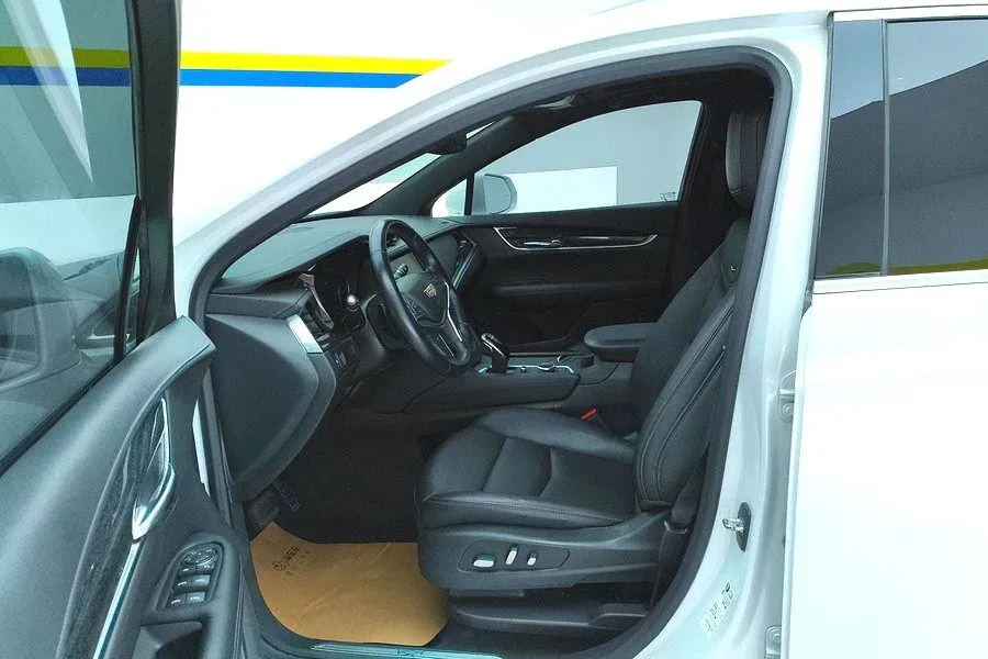 2021 Cadillac XT5 2.0T 237HP L4 9AT,autocango,china used car exporter,china ev exporter,chinese used car exporter,chinese used ev exporter