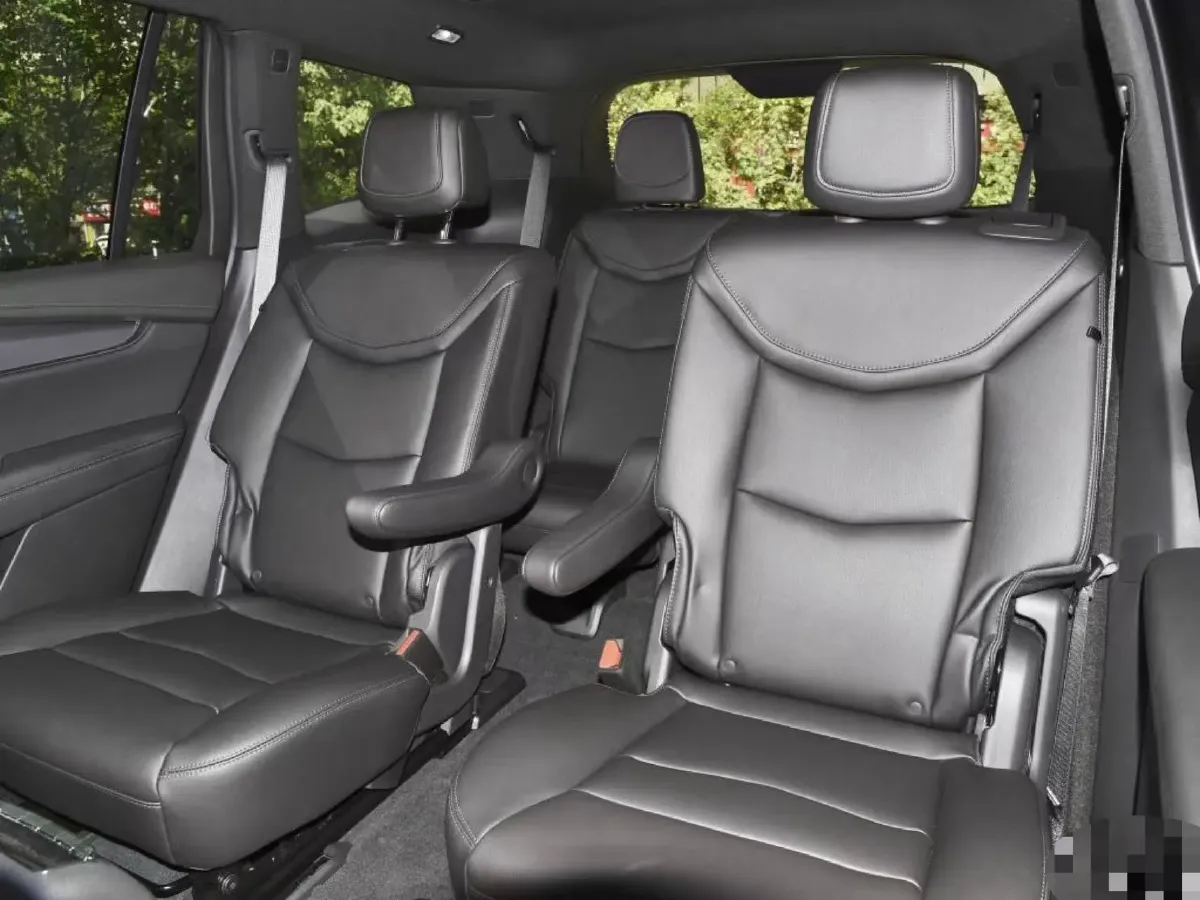 2022 Cadillac XT6 2.0T 237HP L4 9AT,autocango,china used car exporter,china ev exporter,chinese used car exporter,chinese used ev exporter